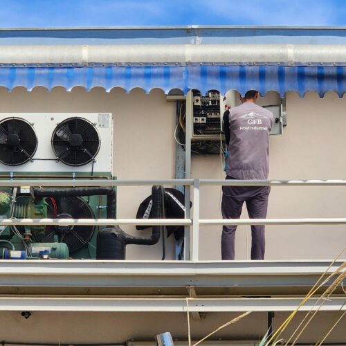 Rénovation de toutes les armoires électriques, et une solution plus productive avec des condenseurs additionnels pour les chambres -20°C,